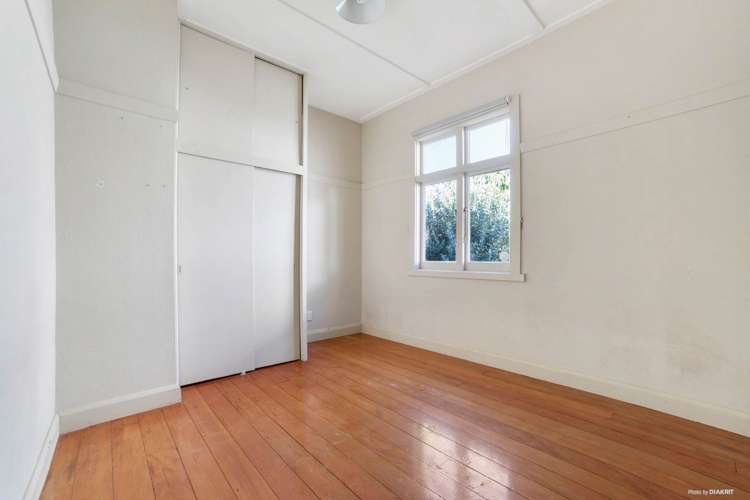 16 Lake Road Devonport_12