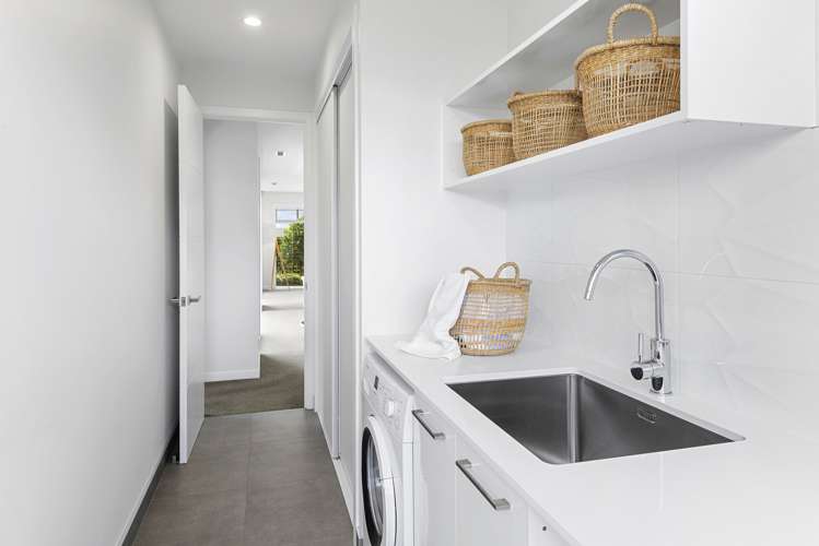 585 Madras Street Saint Albans_18