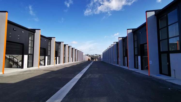 7 and 8/90 Hobsonville Road Hobsonville_14