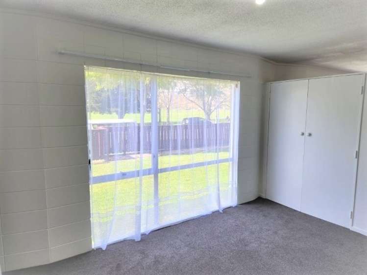 2/897 Heaphy Terrace 1055_5