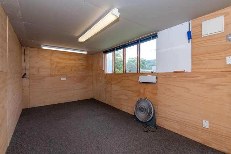 5 The Strand Wainuiomata_16