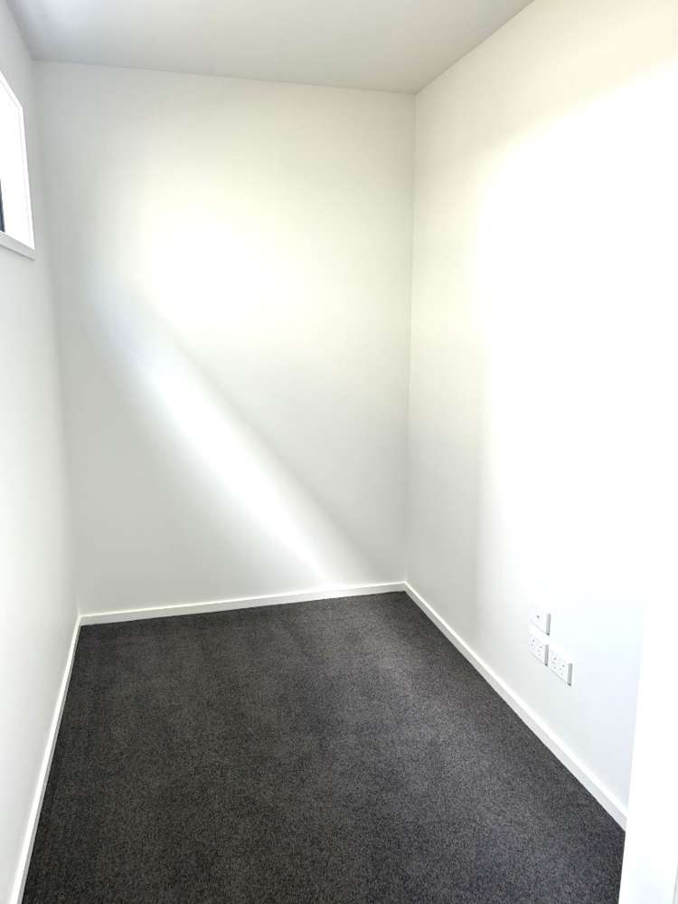 9 Marine Corps Drive 10754_10