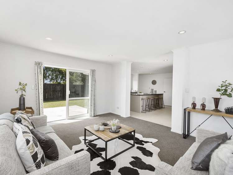 208 Saint James Drive Huntington_6