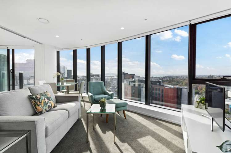 1302/18 Saint Martins Lane Grafton_11