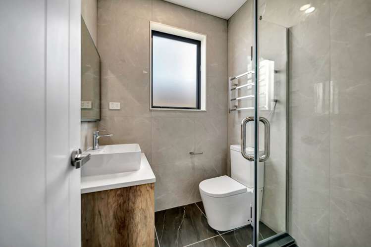 3 Alluvial Street Flat Bush_14