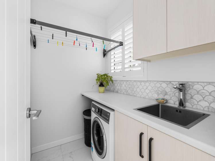 341 Devonport Road Tauranga Central_21