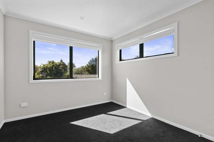 2/1 Garthwood Road Hillcrest_9