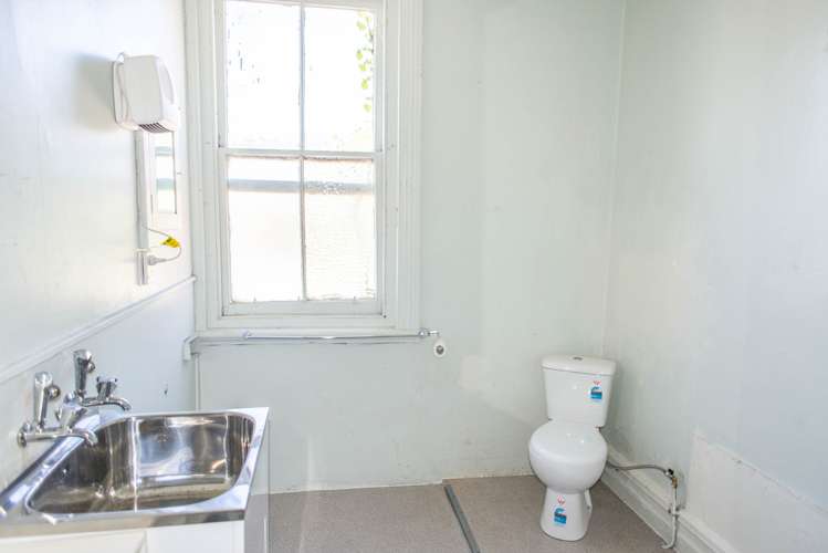 311 South Road Caversham_9