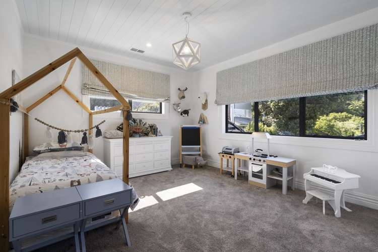 33 Waitohu Road York Bay_19