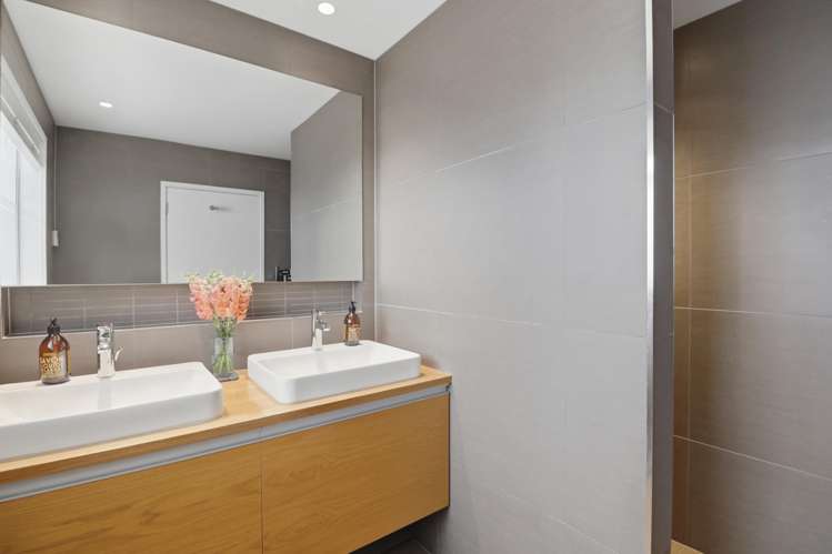 57 Wainui Avenue Point Chevalier_11