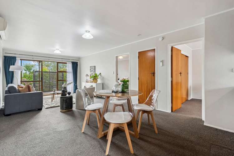 2/14 Menary Street Papakura_3