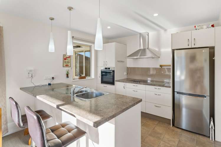 14A Ernest Place Brightwater_7