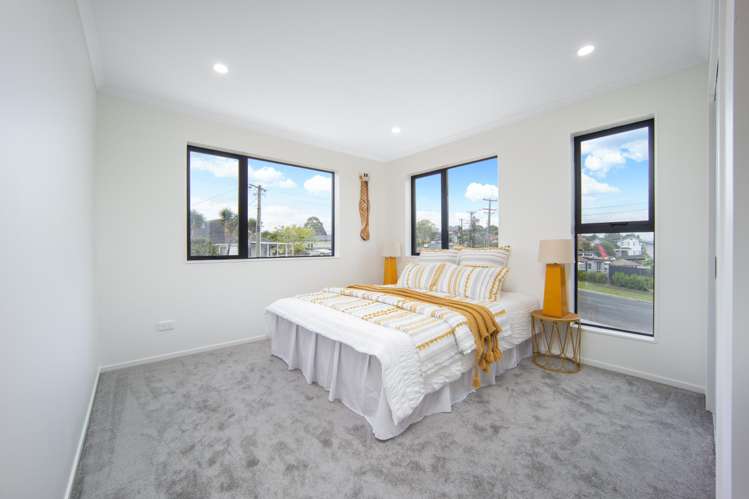 70 Golf Road New Lynn_7