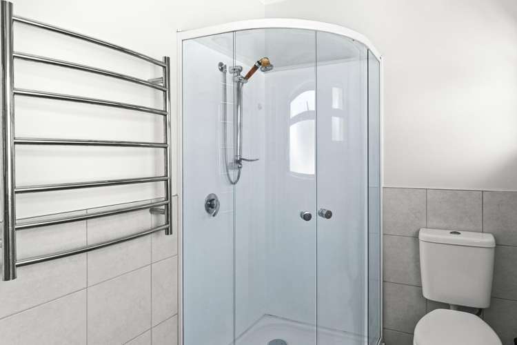 58 Harold Holt Avenue Onekawa_13