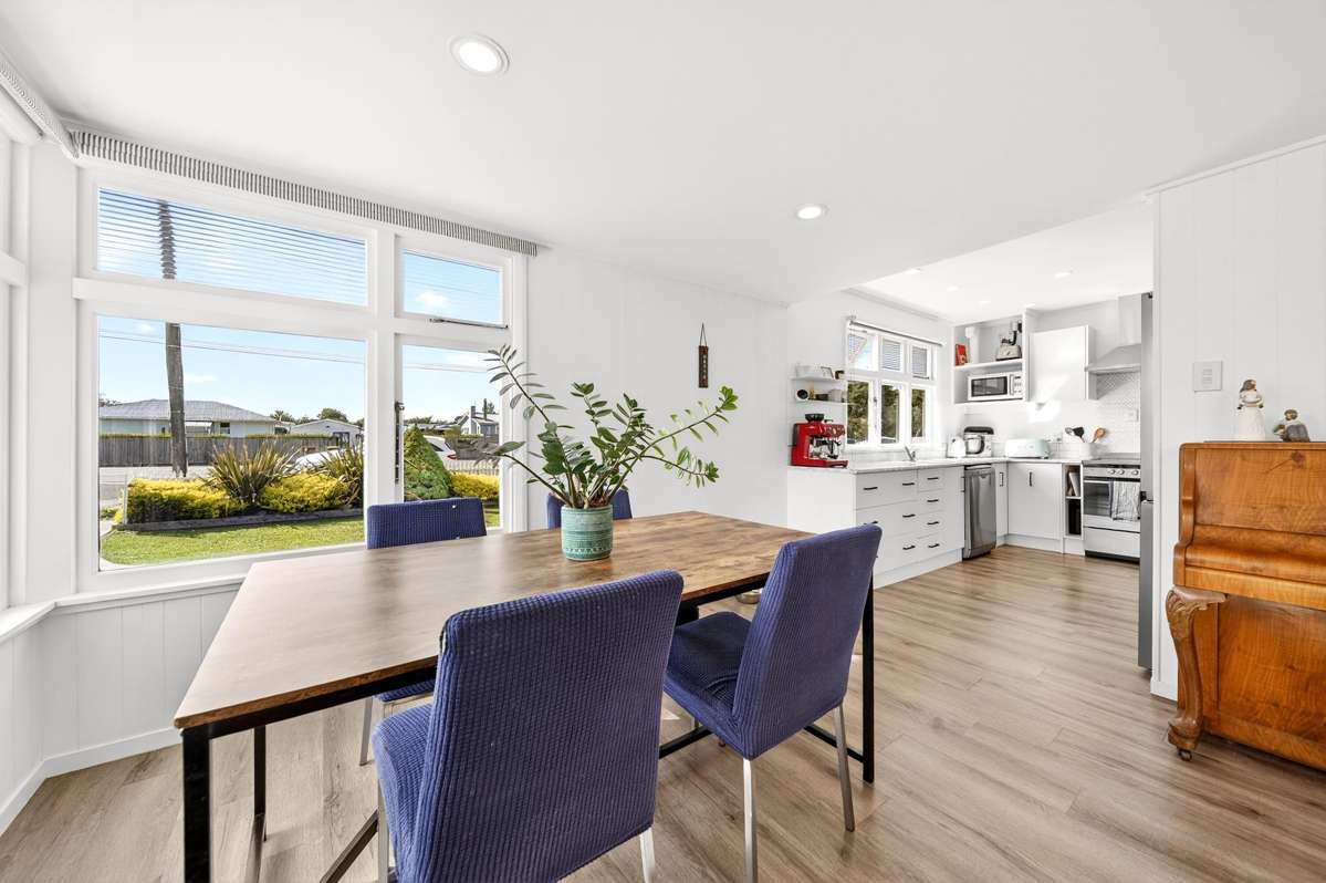 382 High Street South_5