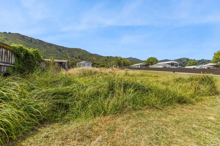 271 Waikawa Road Waikawa_1
