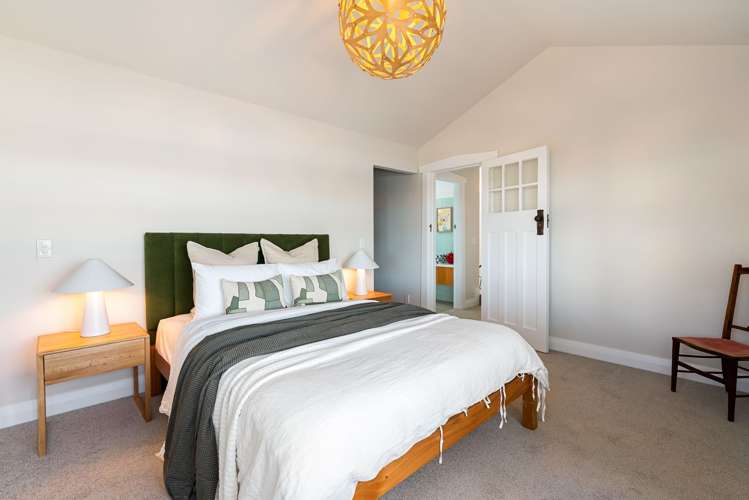 249 Queens Drive Lyall Bay_7
