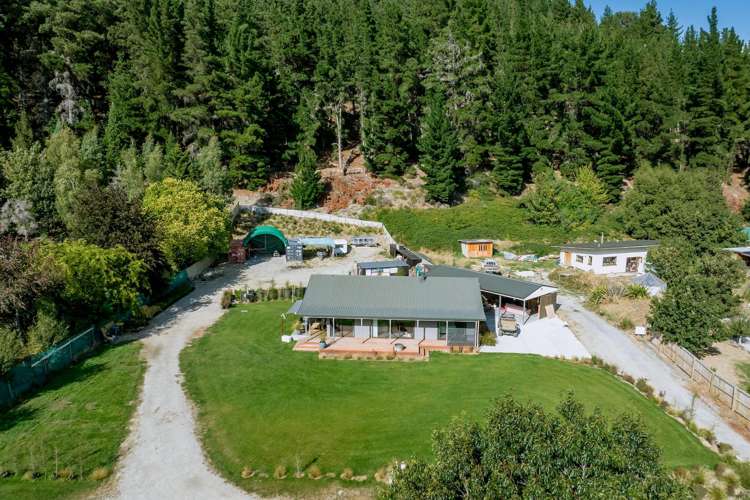 8 Kingan Road Luggate_21