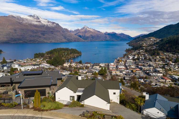 56a Belfast Terrace Queenstown_1