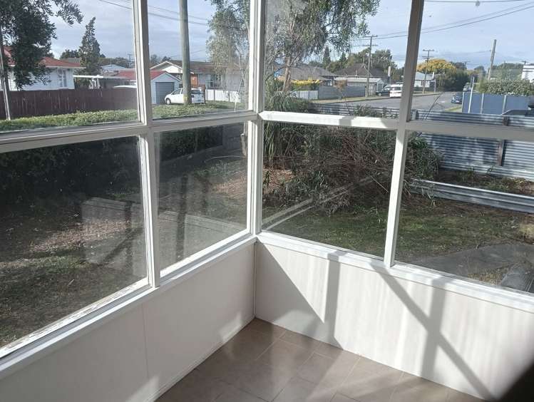 66 South Street Blenheim_11