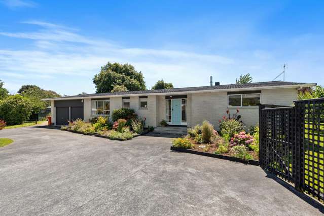 Family Living in the Heart of Carterton