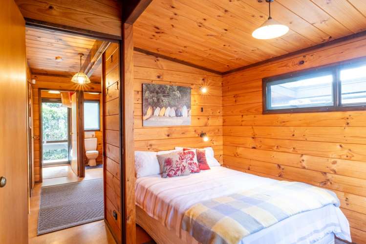 189 Ocean View Road Oneroa_54