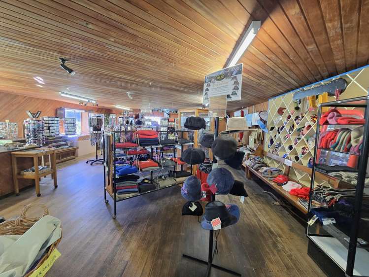 18 and 22 Harihari Township Road Harihari_22