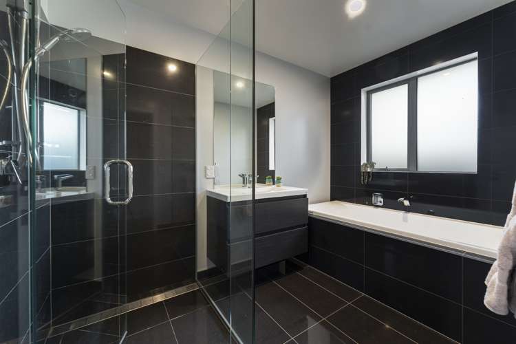 14 Magnetic Place Cromwell_16