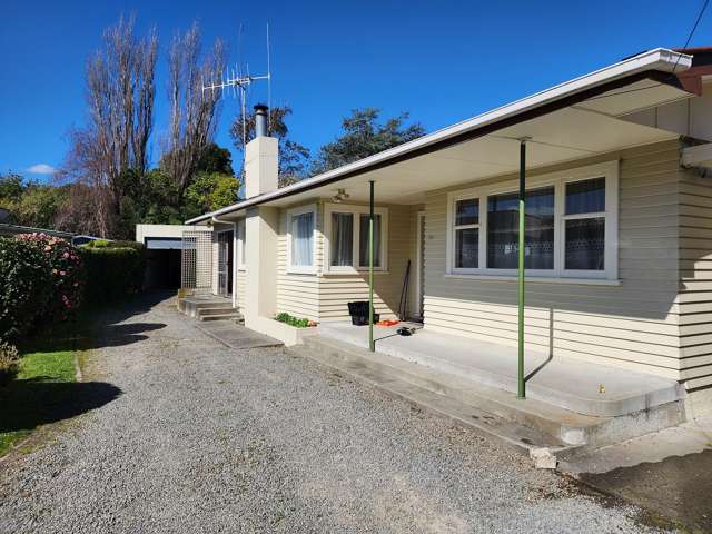 Sunny Cat freindly 2-Bedroom Home in Otaki