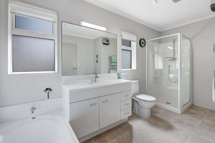 33A Centreway Road Orewa_14