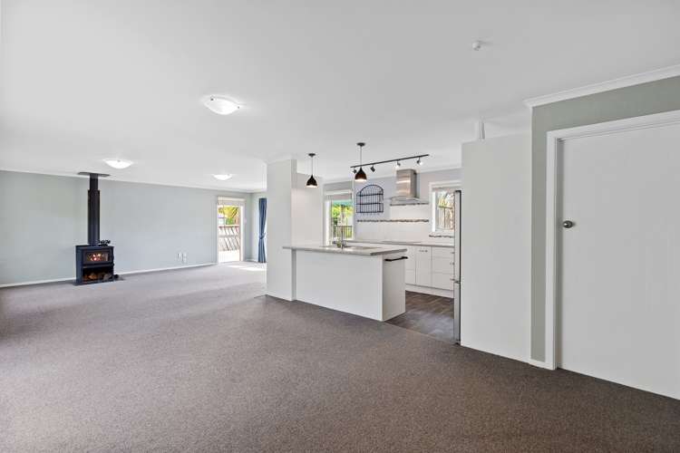 602 Welcome Bay Road Welcome Bay_11