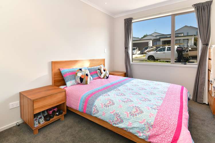 8 Resolution Drive Gulf Harbour_12