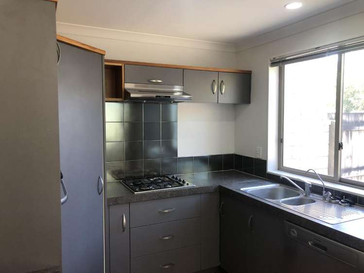 15E Queens Avenue 1067_4