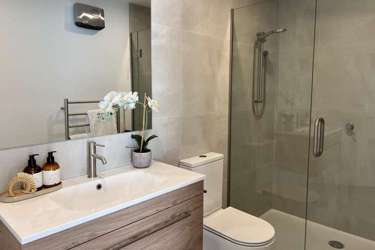 3/133 Blighs Road Strowan_11