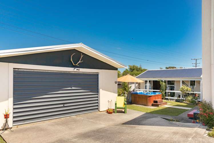 17 Ngahue Crescent Carters Beach_4