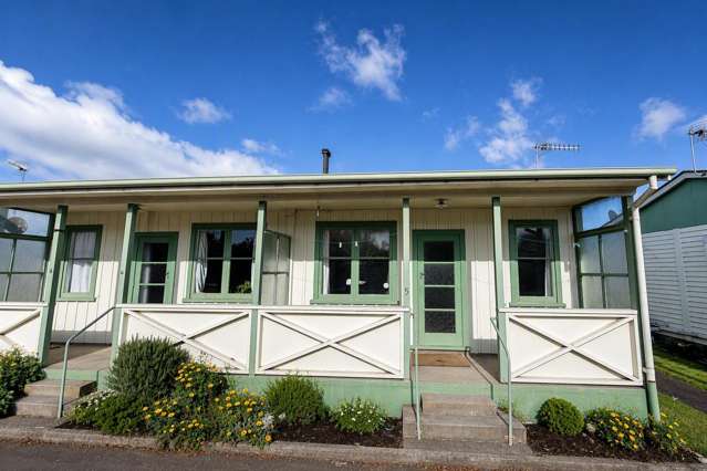 Freshly Renovated 1-Bedroom Unit – Own Kitchen & Bathroom!