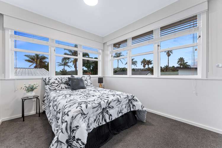 36 Doment Crescent Orewa_11
