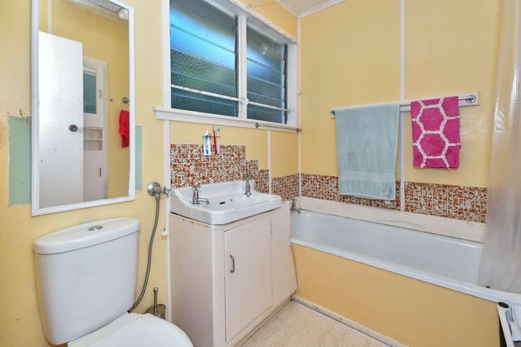 1820 East Coast Road Whakatiwai_16