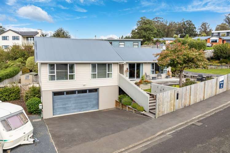 10 Sretlaw Place Glenross_14