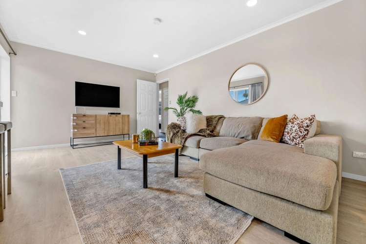 31 Newinn Crescent East Tamaki Heights_15