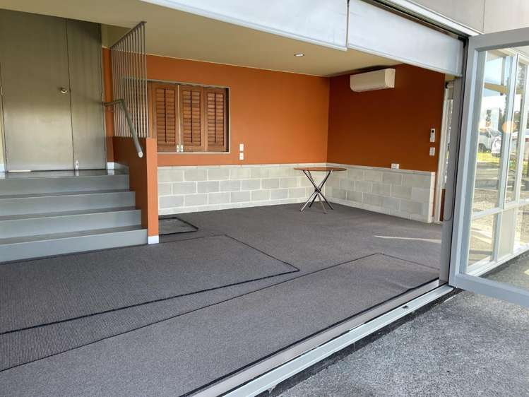 Vineyard Apt/217 Ngatarawa Road 10475_2