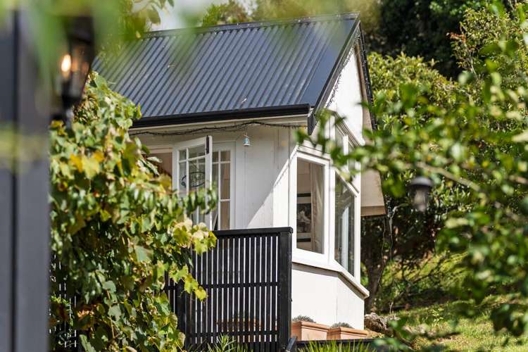 8 Fourth Avenue Onetangi_20