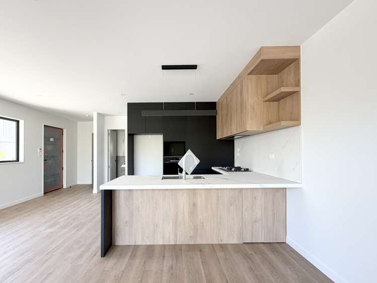 80F Tukutata Crescent_5