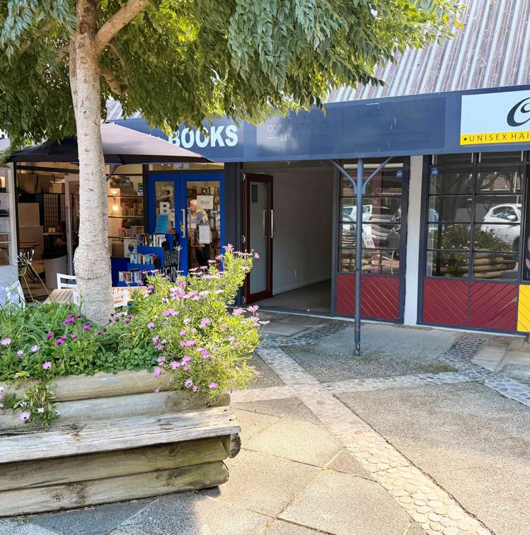 292 Hibiscus Coast Highway_0