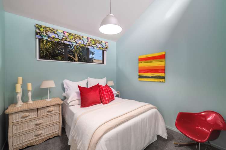 2/23 Main Road Redcliffs_11