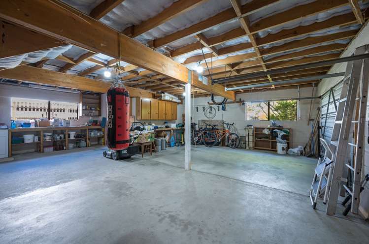 8 Farnham Drive Richmond_23