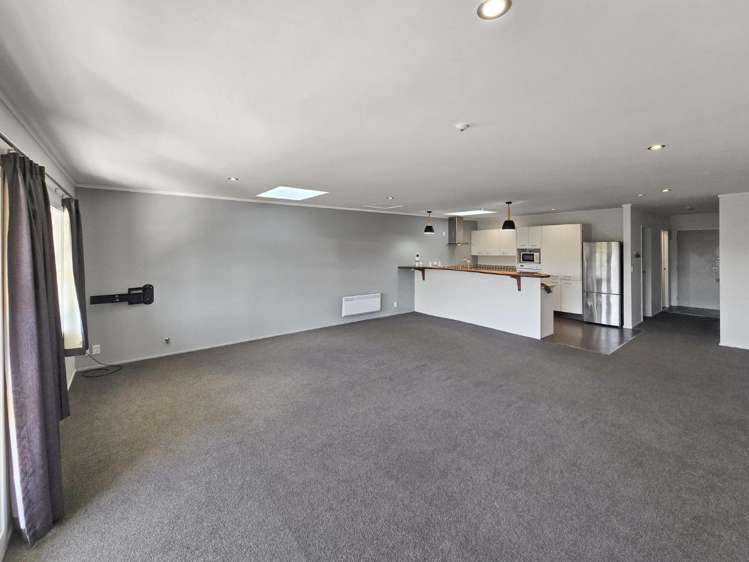 4/8 Girton Terrace Mount Cook_1