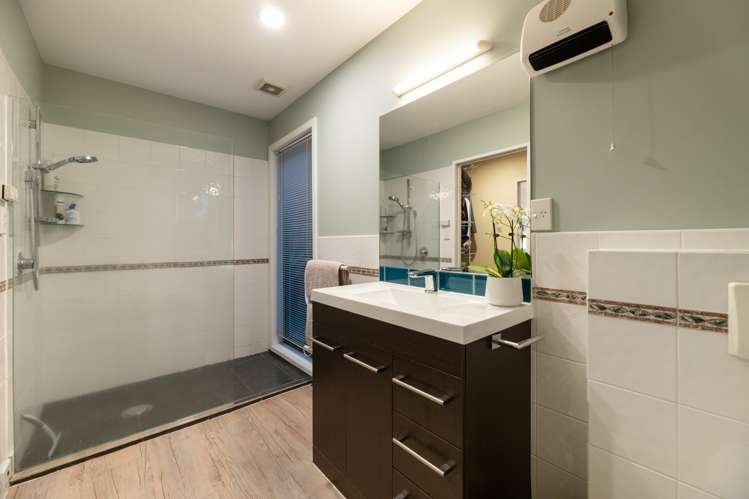 9 Bay Street Matua_23