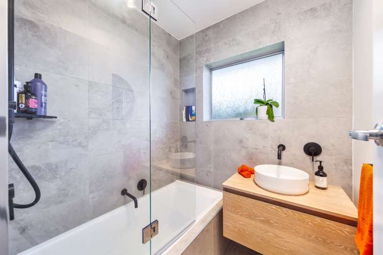 1b Karaka Street New Lynn_11