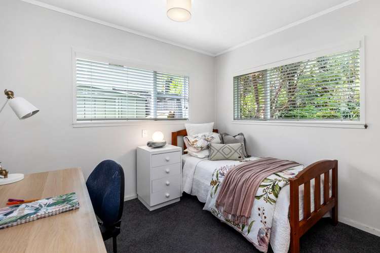 68 Woodfern Crescent Titirangi_17